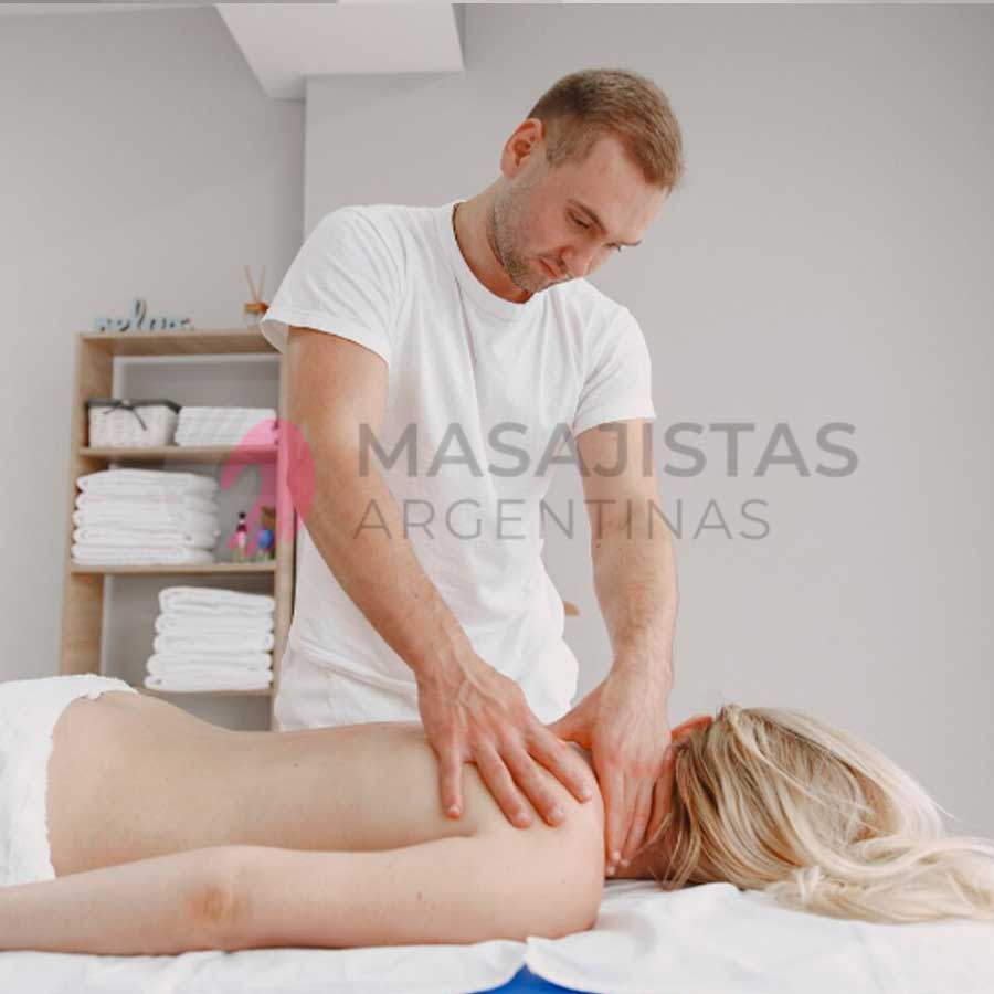 Fabian Masoterapeuta atendiendo en Flores